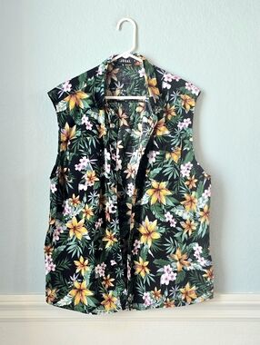Men's Hawaiian Button-Down Sleeveless Shirt